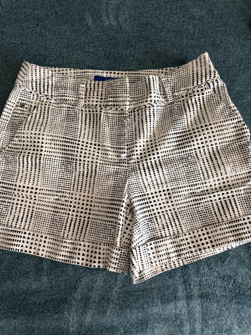 Apt. 9 Black & White Patterned Bermuda Shorts